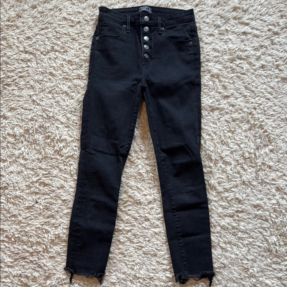 Women's Black High-Waisted Jeans
